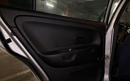 Mitsubishi Carisma I, 2002 год, 280 000 рублей, 19 фотография