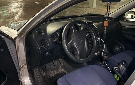 Mitsubishi Carisma I, 2002 год, 280 000 рублей, 21 фотография