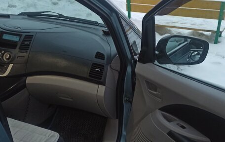 Mitsubishi Grandis, 2008 год, 800 000 рублей, 3 фотография