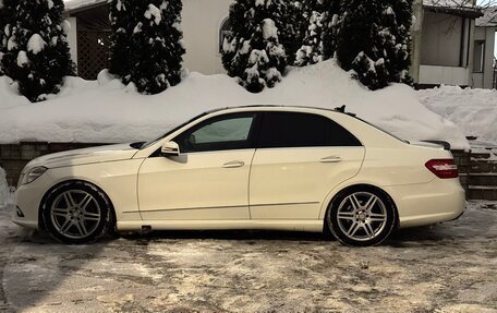 Mercedes-Benz E-Класс, 2011 год, 1 450 000 рублей, 2 фотография