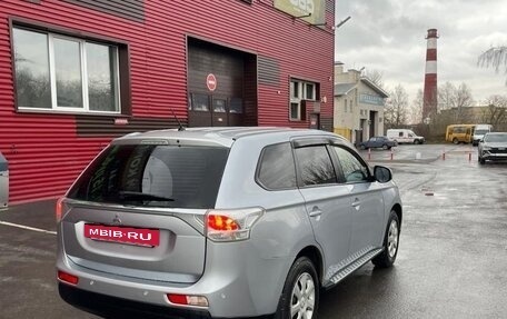 Mitsubishi Outlander III рестайлинг 3, 2012 год, 1 350 000 рублей, 4 фотография