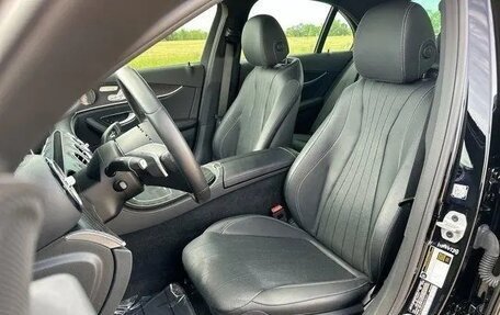 Mercedes-Benz E-Класс, 2021 год, 4 100 000 рублей, 11 фотография