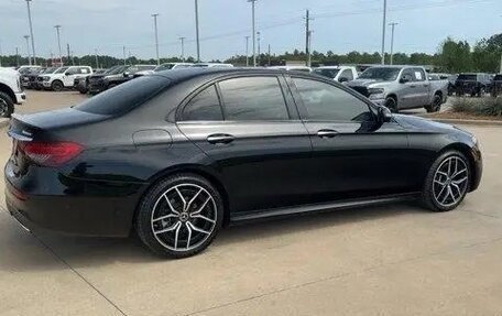 Mercedes-Benz E-Класс, 2021 год, 4 100 000 рублей, 2 фотография