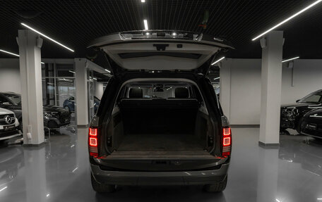 Land Rover Range Rover IV рестайлинг, 2016 год, 4 250 000 рублей, 26 фотография