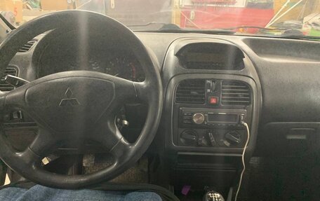 Mitsubishi Carisma I, 2004 год, 250 000 рублей, 9 фотография