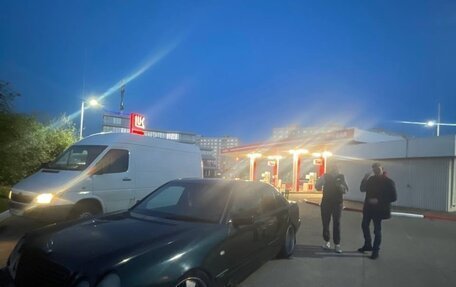 Mercedes-Benz E-Класс, 1996 год, 270 000 рублей, 5 фотография