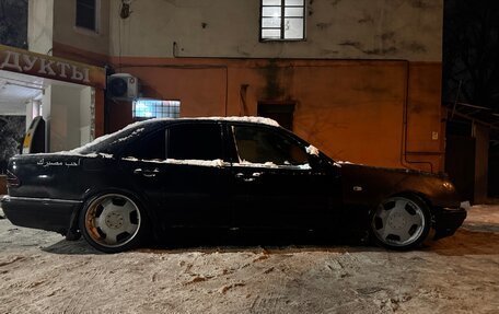 Mercedes-Benz E-Класс, 1996 год, 270 000 рублей, 6 фотография