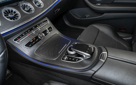 Mercedes-Benz E-Класс, 2018 год, 4 200 000 рублей, 15 фотография