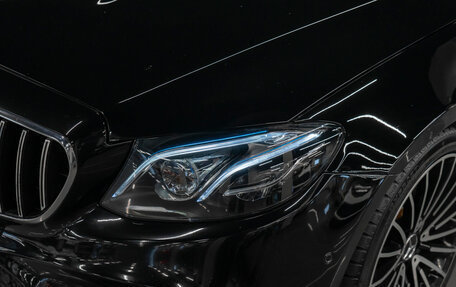 Mercedes-Benz E-Класс, 2018 год, 4 200 000 рублей, 24 фотография