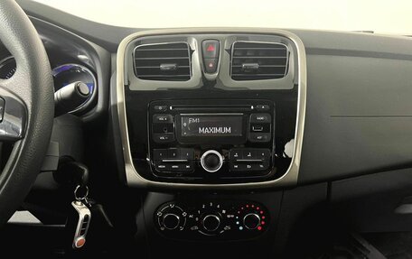 Renault Logan II, 2015 год, 630 000 рублей, 14 фотография