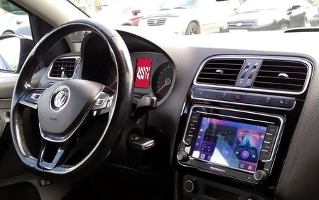 Volkswagen Polo VI (EU Market), 2017 год, 1 160 000 рублей, 3 фотография