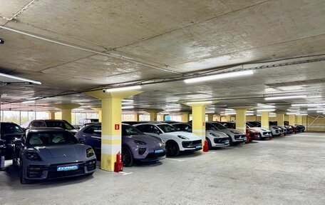 Porsche Cayenne III, 2025 год, 18 000 000 рублей, 3 фотография