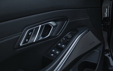 BMW 3 серия, 2019 год, 3 410 000 рублей, 31 фотография