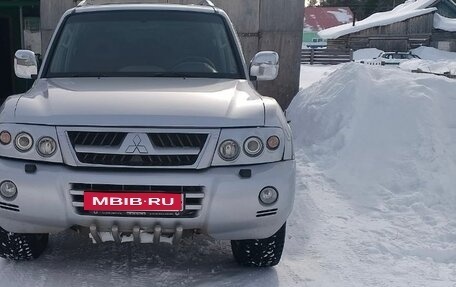Mitsubishi Pajero III рестайлинг, 2005 год, 900 000 рублей, 1 фотография