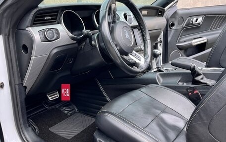 Ford Mustang VI рестайлинг, 2017 год, 2 900 000 рублей, 14 фотография