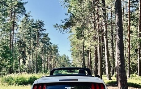 Ford Mustang VI рестайлинг, 2017 год, 2 900 000 рублей, 24 фотография