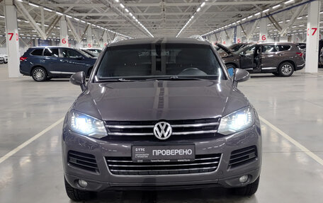 Volkswagen Touareg III, 2012 год, 2 260 000 рублей, 2 фотография