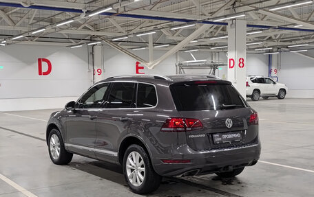 Volkswagen Touareg III, 2012 год, 2 260 000 рублей, 8 фотография