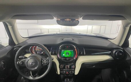 MINI Hatch, 2019 год, 2 650 000 рублей, 17 фотография