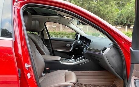 BMW 3 серия, 2021 год, 3 000 000 рублей, 10 фотография