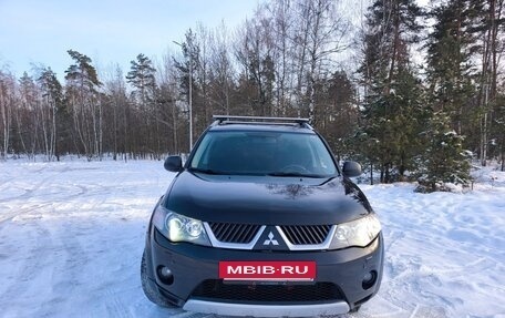 Mitsubishi Outlander III рестайлинг 3, 2007 год, 990 000 рублей, 2 фотография