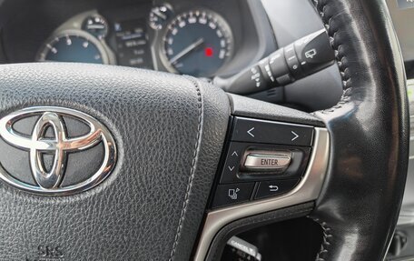 Toyota Land Cruiser Prado 150 рестайлинг 2, 2020 год, 5 500 000 рублей, 10 фотография