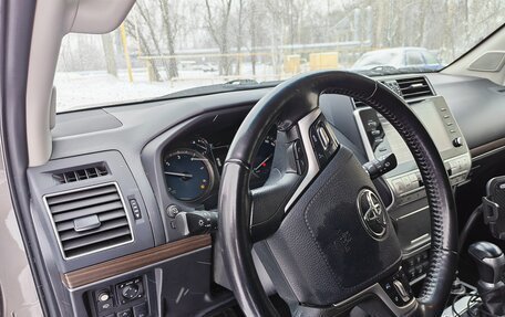 Toyota Land Cruiser Prado 150 рестайлинг 2, 2020 год, 5 500 000 рублей, 13 фотография