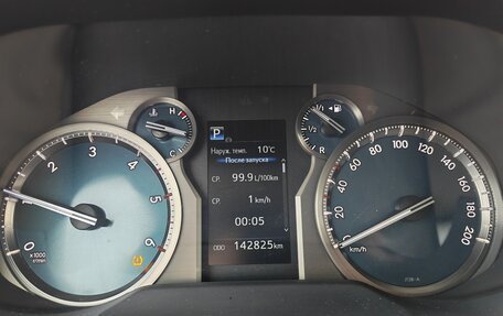 Toyota Land Cruiser Prado 150 рестайлинг 2, 2020 год, 5 500 000 рублей, 19 фотография