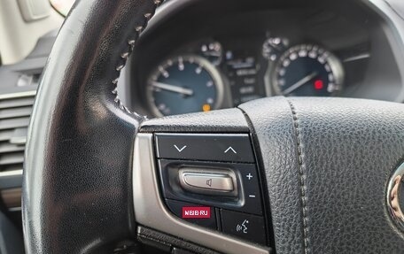 Toyota Land Cruiser Prado 150 рестайлинг 2, 2020 год, 5 500 000 рублей, 14 фотография