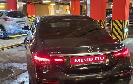 Mercedes-Benz E-Класс, 2020 год, 3 500 000 рублей, 5 фотография