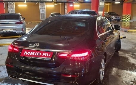 Mercedes-Benz E-Класс, 2020 год, 3 500 000 рублей, 4 фотография