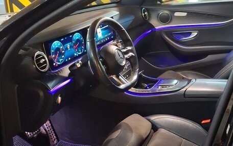 Mercedes-Benz E-Класс, 2020 год, 3 500 000 рублей, 8 фотография