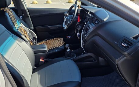 KIA Rio III рестайлинг, 2015 год, 700 000 рублей, 3 фотография