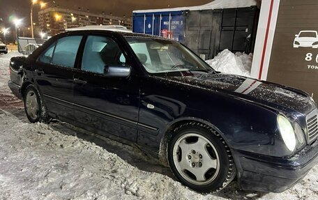 Mercedes-Benz E-Класс, 1999 год, 400 000 рублей, 2 фотография