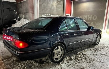 Mercedes-Benz E-Класс, 1999 год, 400 000 рублей, 6 фотография