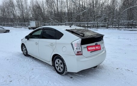 Toyota Prius, 2009 год, 930 000 рублей, 3 фотография