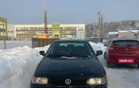 Volkswagen Polo III рестайлинг, 1998 год, 185 000 рублей, 2 фотография