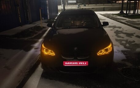 BMW 5 серия, 2004 год, 1 180 000 рублей, 13 фотография