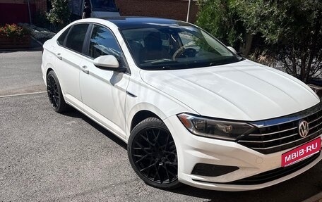 Volkswagen Jetta VII, 2021 год, 1 900 000 рублей, 1 фотография