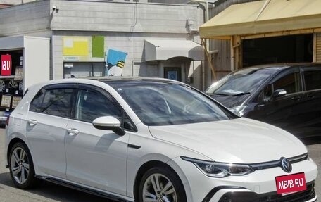 Volkswagen Golf VIII, 2022 год, 1 210 000 рублей, 2 фотография