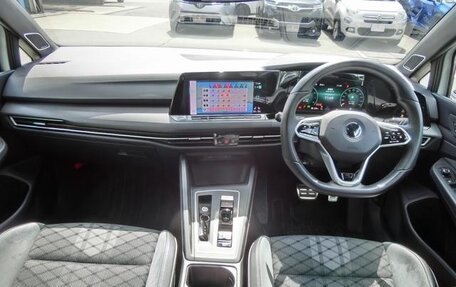 Volkswagen Golf VIII, 2022 год, 1 210 000 рублей, 14 фотография