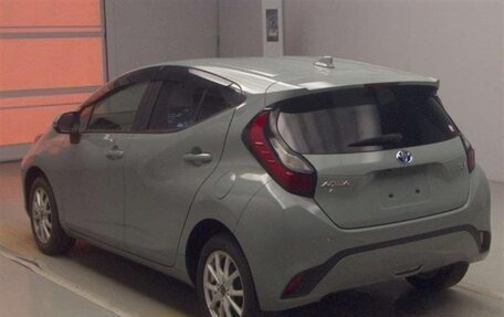 Toyota Aqua, 2021 год, 1 270 000 рублей, 9 фотография