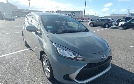 Toyota Aqua, 2021 год, 1 270 000 рублей, 1 фотография