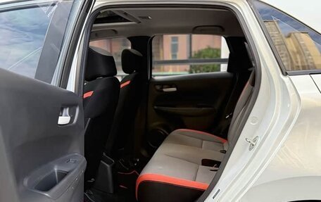 Honda Fit, 2022 год, 1 025 000 рублей, 16 фотография