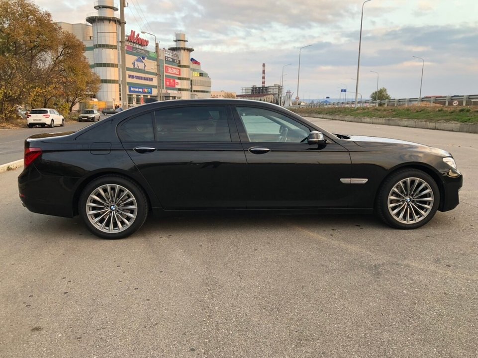 BMW 7 серия F01-F04 рестайлинг, 2014 год, 520 000 рублей, 11 фотография