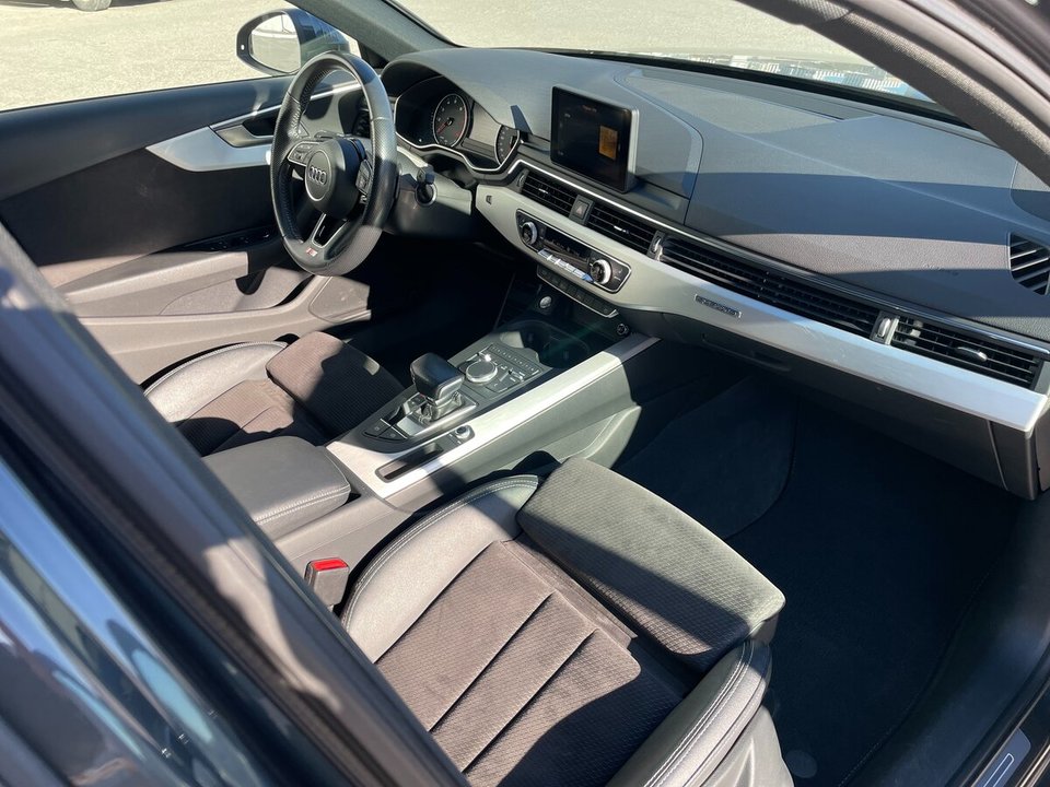 Audi A4 B9 рестайлинг, 2019 год, 560 000 рублей, 4 фотография