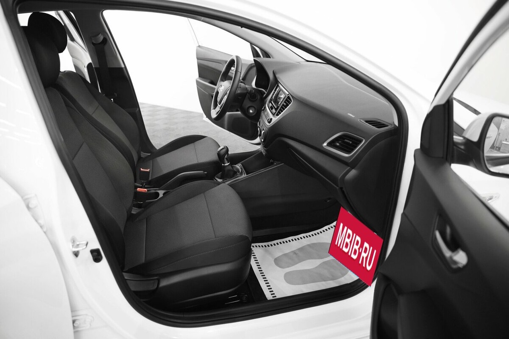 Hyundai Solaris II, 2019 год, 240 000 рублей, 4 фотография