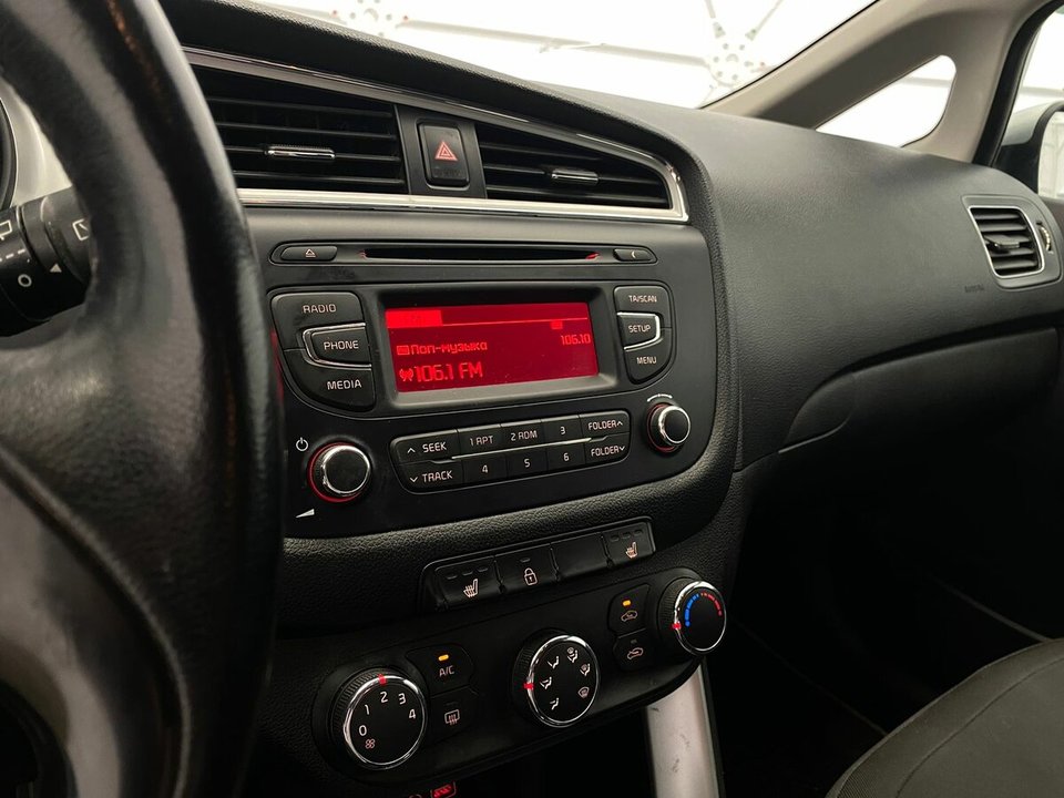 KIA cee'd II рестайлинг, 2017 год, 340 000 рублей, 8 фотография