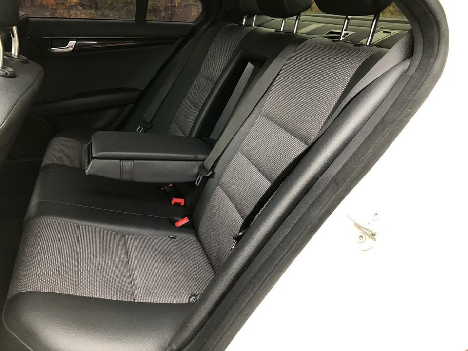 Mercedes-Benz C-Класс W204, 2010 год, 500 000 рублей, 4 фотография