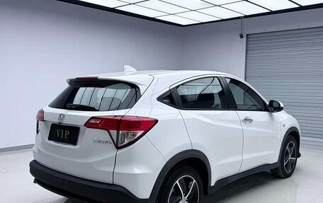 Honda Vezel, 2022 год, 1 156 000 рублей, 5 фотография